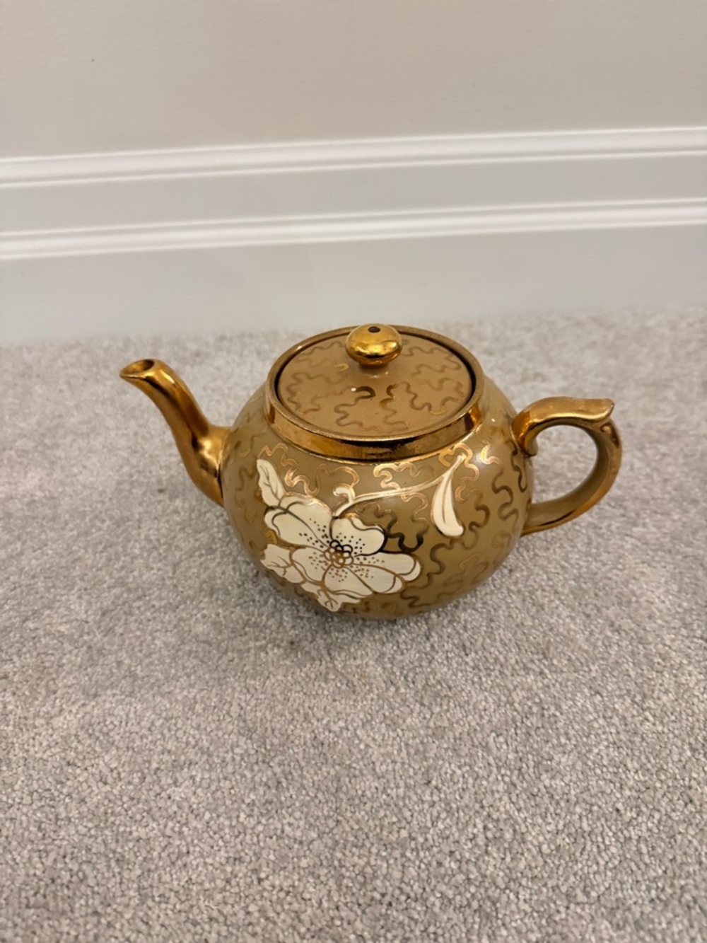 Gibson England Gold Floral Decorative Teapot
